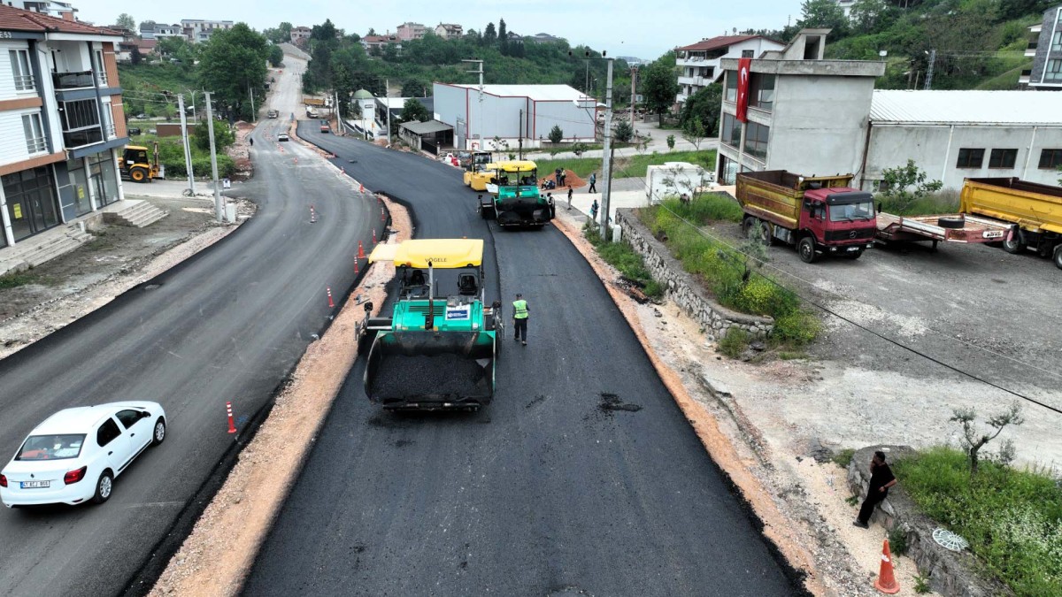 Büyükşehir’le yollar genişliyor, trafik rahatlıyor