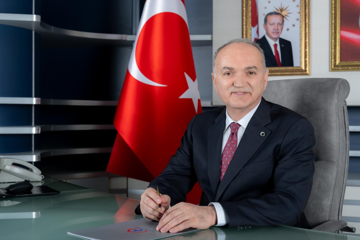 BAŞKAN ÖZLÜ’DEN 15 TEMMUZ DEMOKRASİ VE MİLLİ BİRLİK GÜNÜ MESAJI