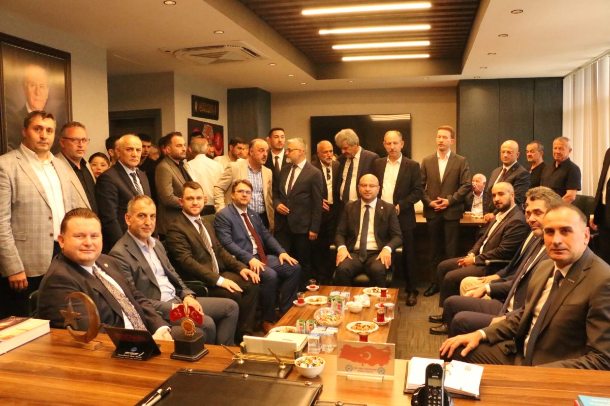 MHP’de Coşkulu Bayramlaşma